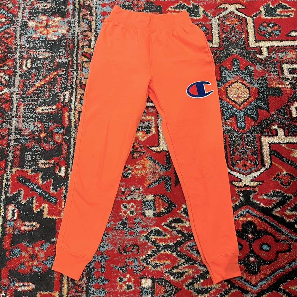 Champion Salmon Sweatpants! 🤍